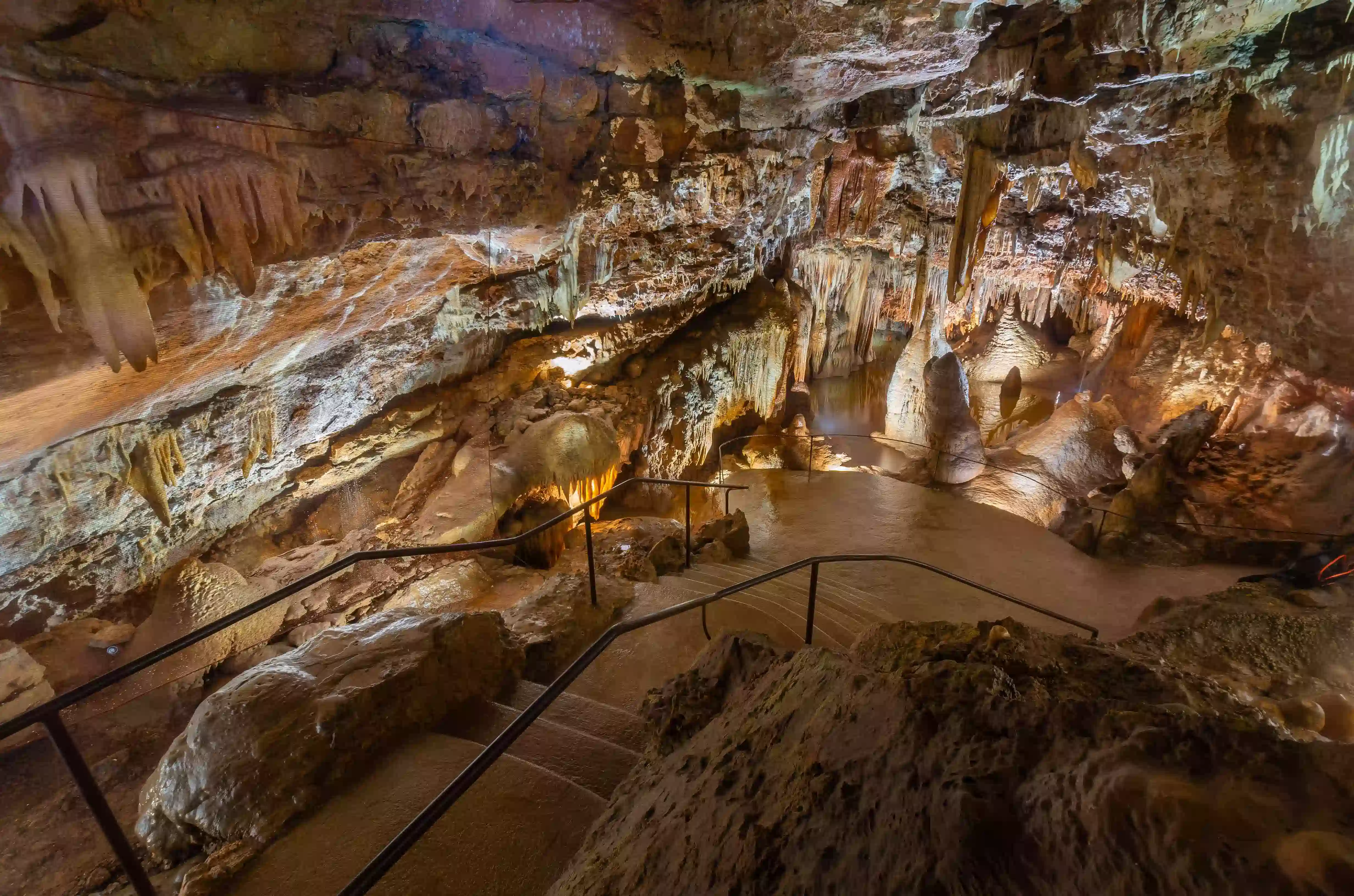 Baredine Cave